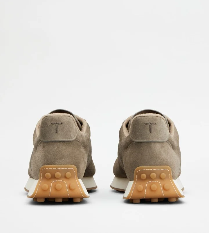 T Vintage Sneakers in Suede - Image 2