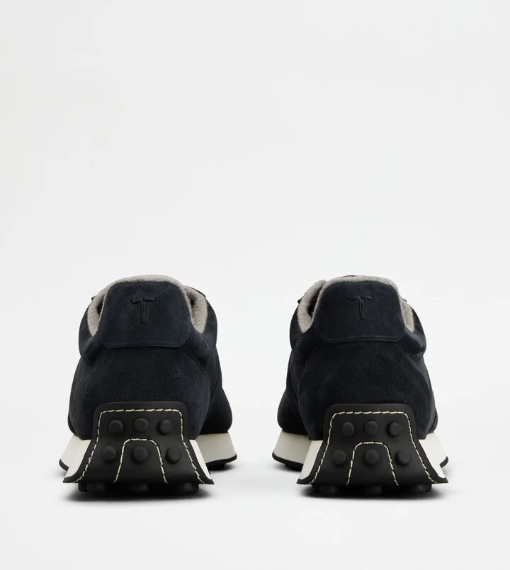 T Vintage Sneakers in Suede - Image 3
