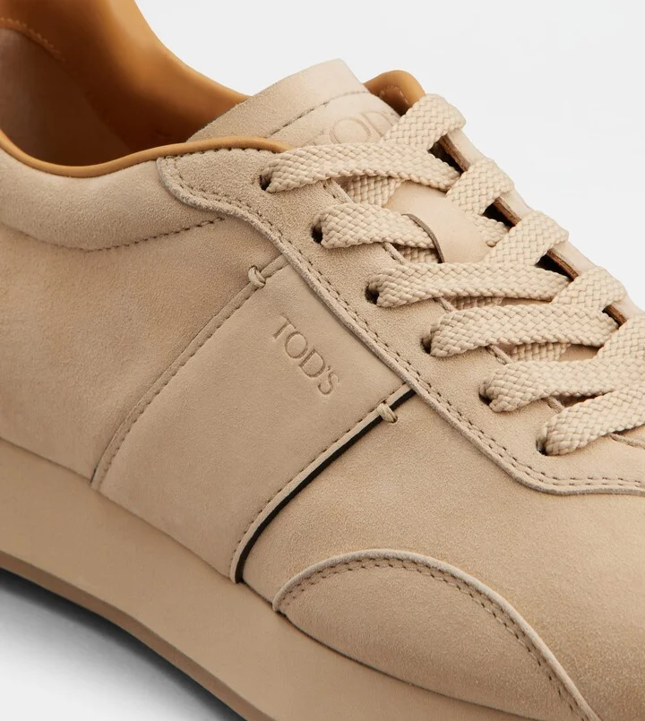 T Vintage Sneakers in Suede - Image 5