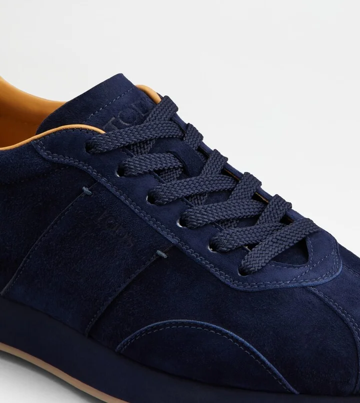 T Vintage Sneakers in Suede - Image 5