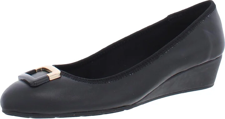 Tad Womens Padded Insole Round Toe Wedge Heels