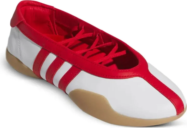 Taekwondo Mei "Cloud White/Better Scarlet/Gum" sneakers