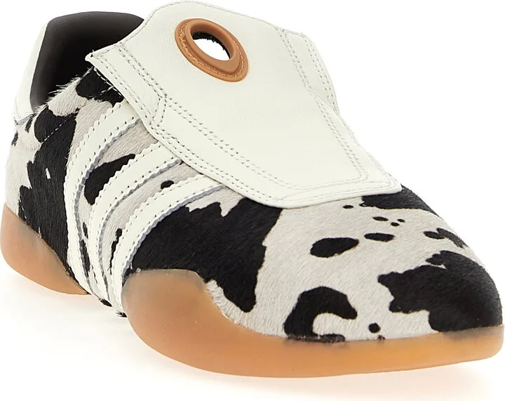 'taekwondo Mei' Sneakers - Image 2
