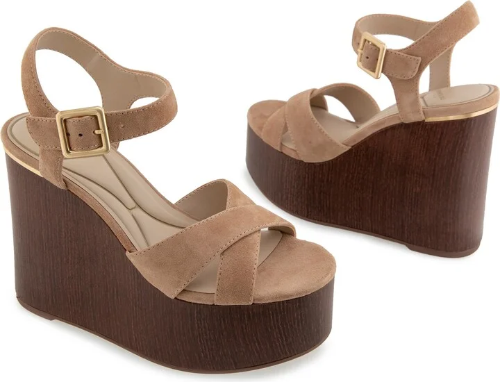 Taelyn Platform Wedge Sandal - Image 8