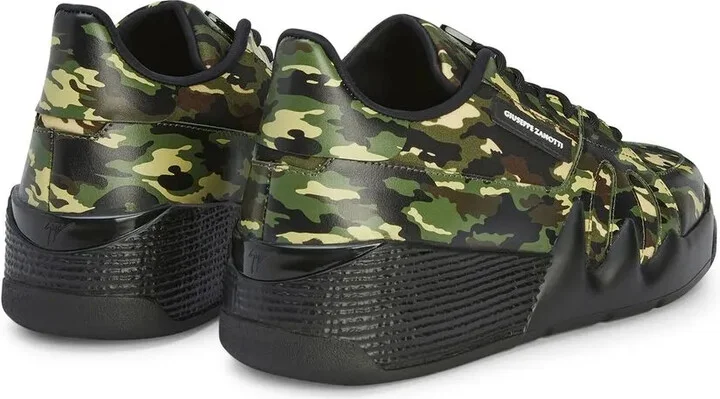 Talon camouflage low-top sneakers - Image 3