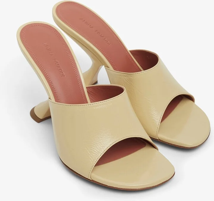 Taylor 90 patent beige slippers - Image 5