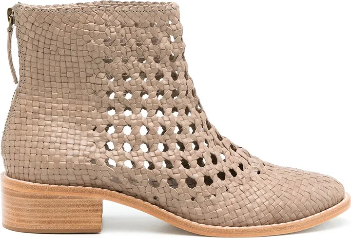 Teca perforated-detailing boots