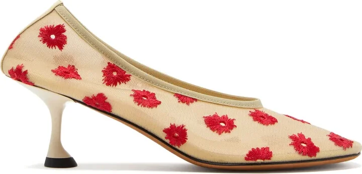 Tee floral-embroidered pumps