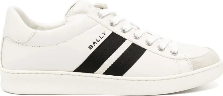 Tennis sneakers