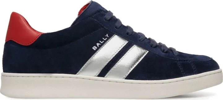 Tennis sneakers