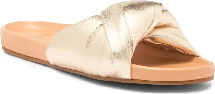 Tesia Slide Sandal