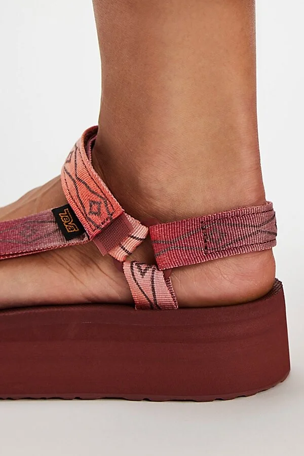 Teva Flatform Universal Sunscape Sandals