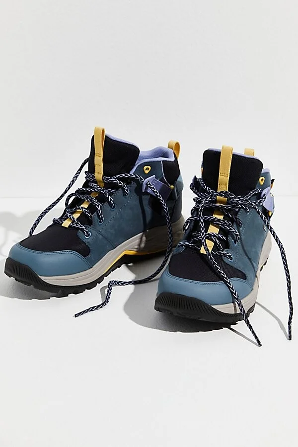 Teva Grandview GTX Hiker Boots - Image 2