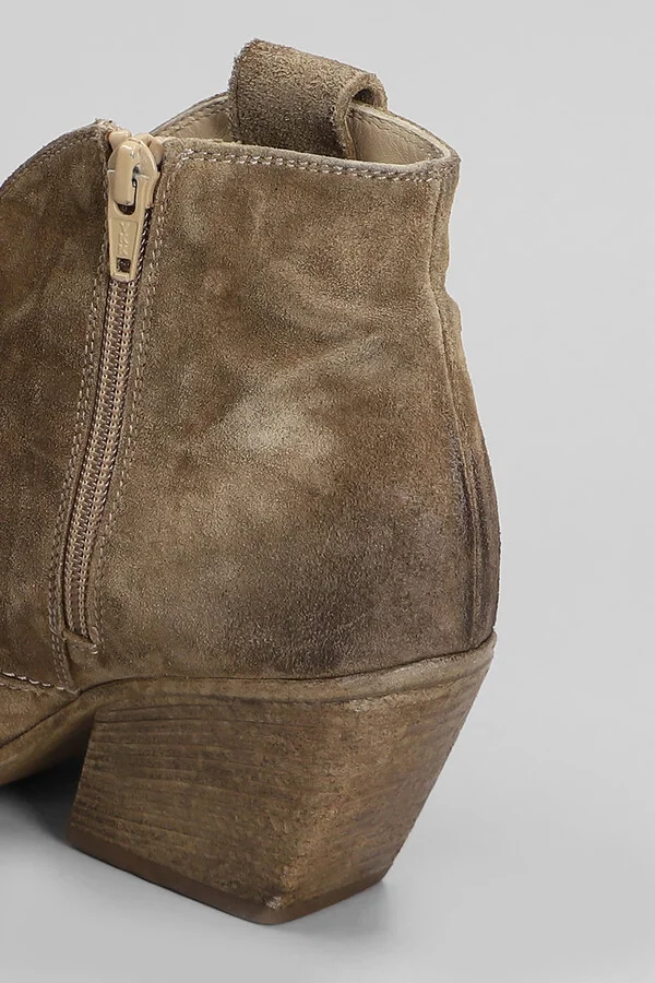 Texan Ankle Boots In Camel Suede - Image 5