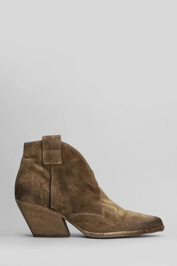 Texan Ankle Boots In Camel Suede