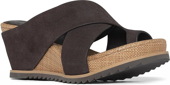 TF DNU Donald Pliner Sisu Suede Sandal
