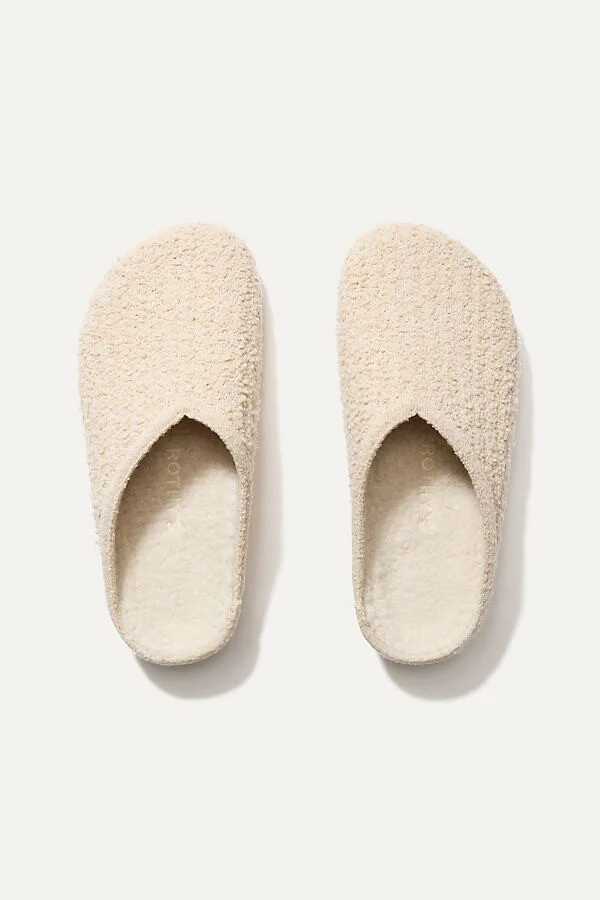 The Cozy Clogs - Image 2