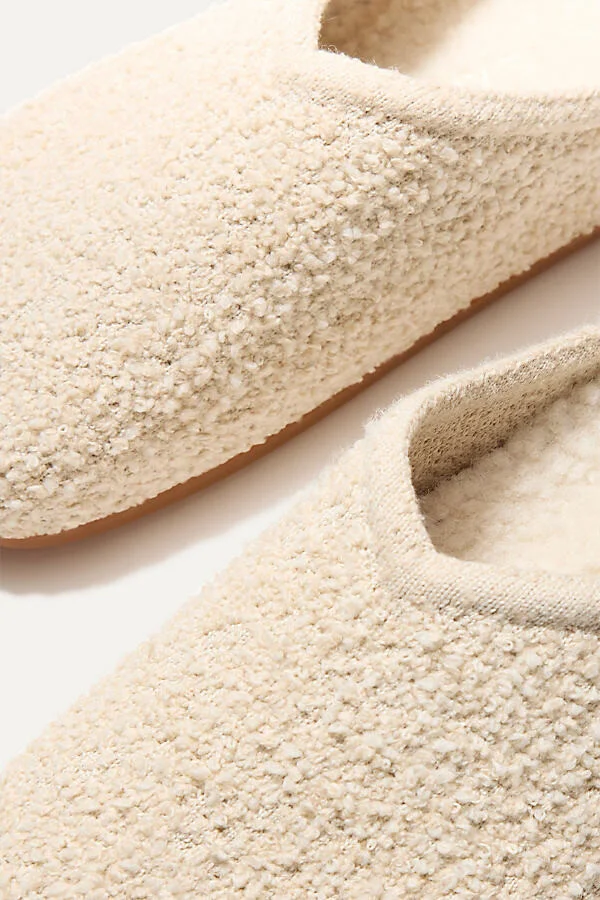 The Cozy Clogs - Image 3