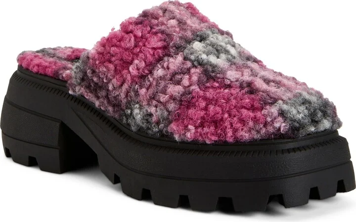 The Geli Faux Fur Combat Mule