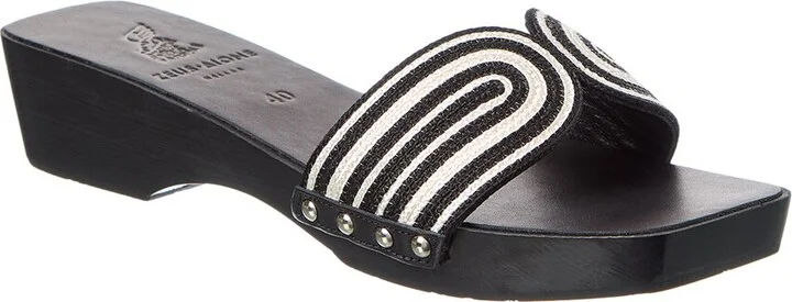 The Harness Clog