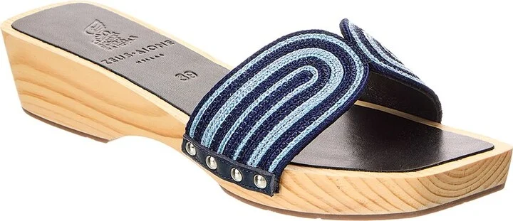 The Harness Clog