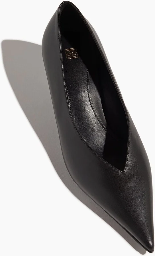 The Leather Wedge-Heel Pump in Black - Image 4