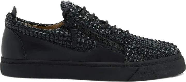 The Manhattan sneakers