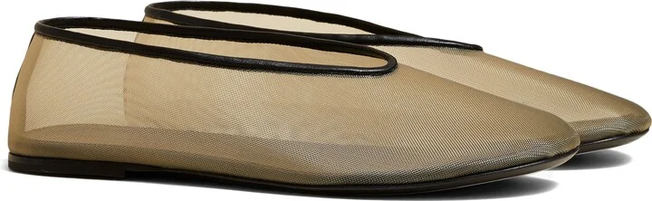 The Marcy Mesh Flat