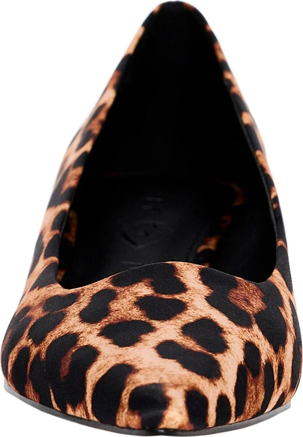 The Micro Heel Pointed Toe Pump - Image 4