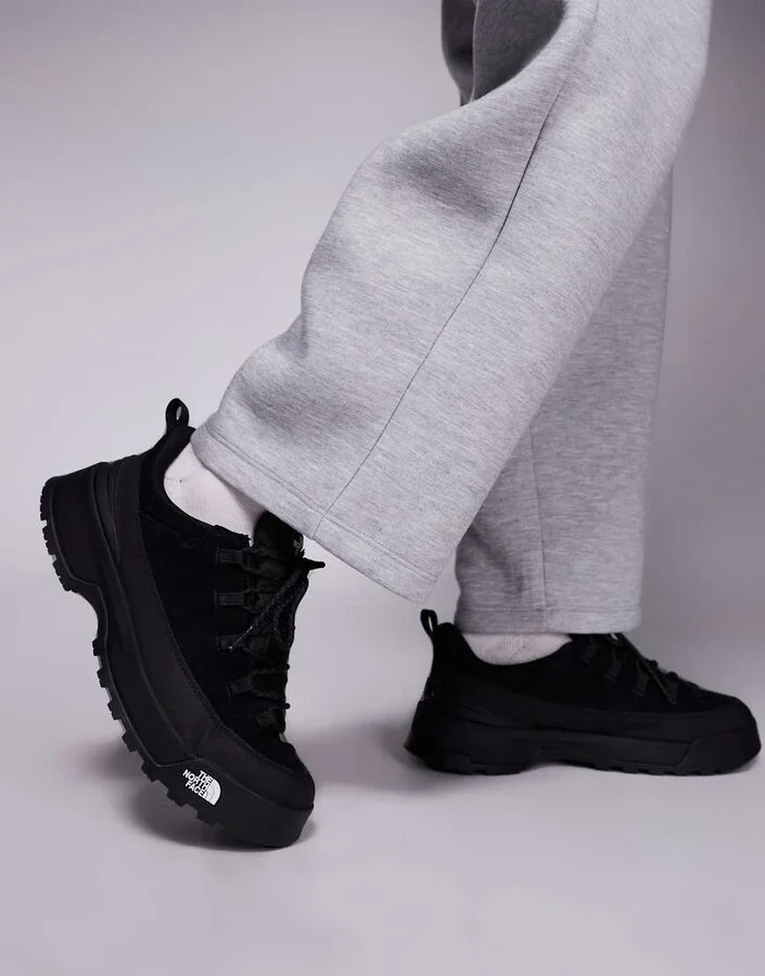 The North Face Glenclyffe Urban Low Boots in black - Image 2