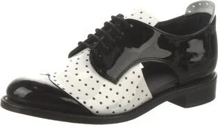 The Office of Angela Scott - Image 2