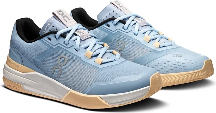 The Roger ADV Pro Clay Tennis Shoe
