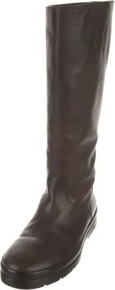 The Row - Image 2