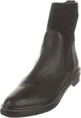 The Row - Image 2