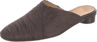 The Row - Image 2