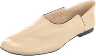 The Row - Image 2