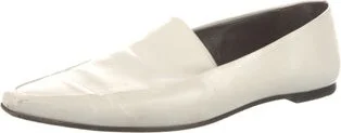 The Row - Image 2