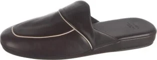 The Row - Image 2