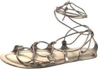 The Row - Image 2