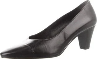 The Row - Image 2