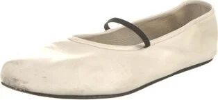 The Row - Image 2