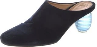 The Row - Image 2