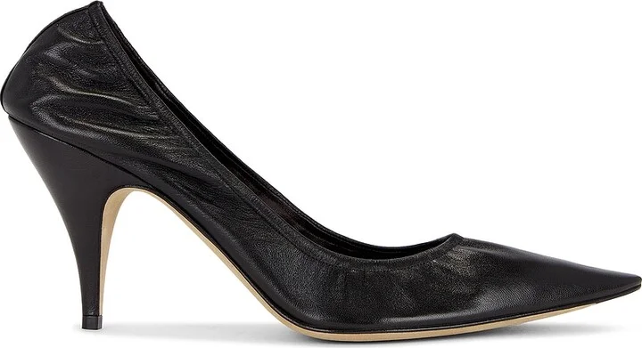 The Row Liisa Pump in Black