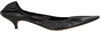The Row Woman Pumps