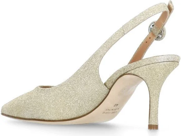 The Seller With Heel - Image 4