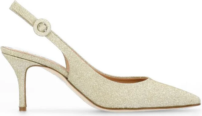 The Seller With Heel