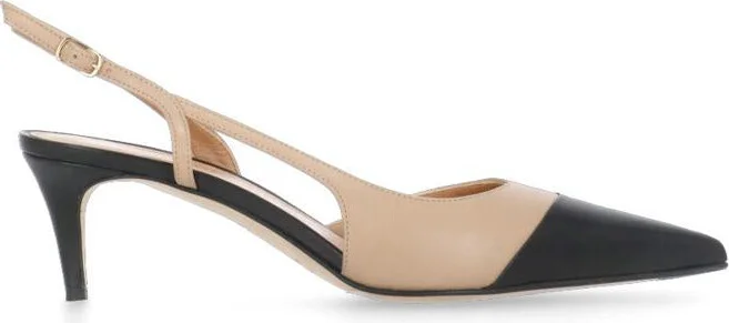 The Seller With Heel