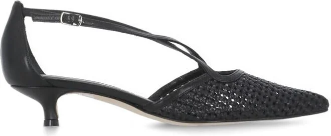 The Seller With Heel