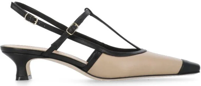 The Seller With Heel