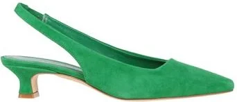 The Seller Woman Pumps